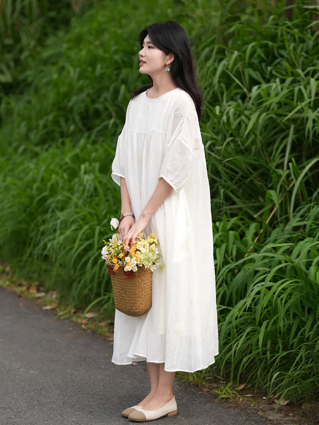 women summer white linen maxi dress oversized dressThis women summer white linen maxi dress oversized dress from The Best Tailor is perfect for any occasion. It is made of linen and comes in a classic white colour.  Women's dressThebesttailorThebesttailorwomen summer white linen maxi dress oversized dressThebesttailorwomen summer white linen maxi dress oversized dress