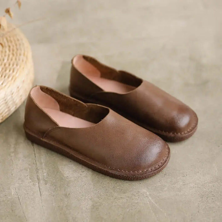 Brown Handmade Retro Leather Flat Shoes for Women - Versatile for Spri
 
 Upgrade your shoe collection with our Retro Handmade Round-Toed Tendon Soft-Soled Brown Flat Leather Shoes. Crafted for style and comfort, these shoes are a mustFLAT SHOESThebesttailorThebesttailorRetro handmade round-toed tendon soft-soled Brown flat shoes Comfortable flat shoesThebesttailorRetro handmade round-toed tendon soft-soled Brown flat shoes Comfortable flat shoes