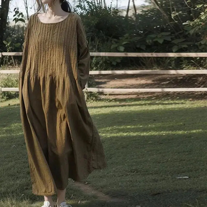 Elegant Linen Maxi Dress with Loose Fit and Long Sleeves Thebesttailor