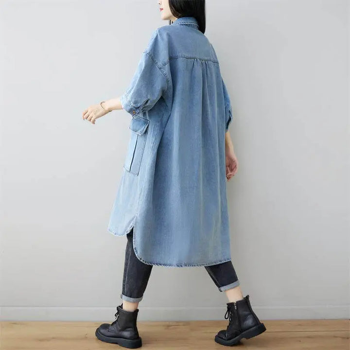 Light Blue Autumn Women's Retro Style Button Down Denim Jacket with 3/
 
 This Light Blue Autumn 3/4 Sleeve Women's Button Down Denim Jacket is perfect for the urban casual look. Made of denim fabric, it features a retro style, making Women's coatThebesttailorThebesttailorLight Blue Autumn 3/4 Sleeve Women'ThebesttailorLight Blue Autumn 3/4 Sleeve Women'