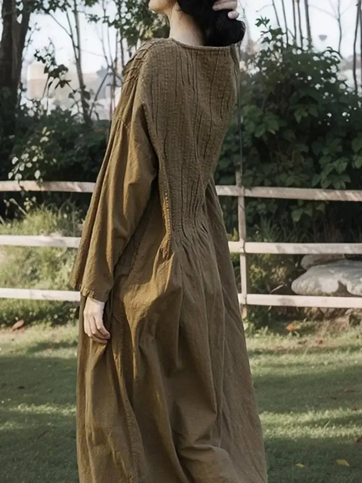 Elegant Linen Maxi Dress with Loose Fit and Long Sleeves Thebesttailor