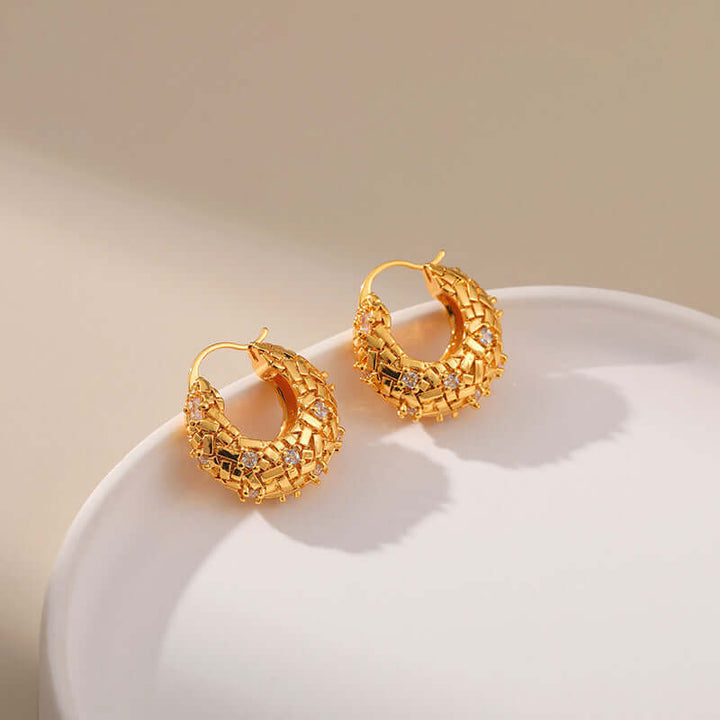 Elegant 18k Gold Hoop Earrings with Zircon Accent for Women
 Introducing our elegant 18k Gold Hoop Earrings with Zircon Accent for Women - a timeless piece that exudes sophistication and charm. These dainty hoop earrings areWomen's EarringsThebesttailorThebesttailorWomen 18k Gold Dainty Simple Hoop Earrings Mother'ThebesttailorWomen 18k Gold Dainty Simple Hoop Earrings Mother'
