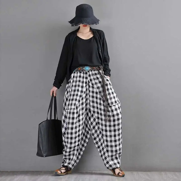 Bohemian Black and White Checkered Linen Harem Trousers for Ladies Thi  Upgrade your summer wardrobe with our Bohemian Black and White Checkered Linen Harem Trousers for Ladies. These Women's Linen Bloomers Pants are the perfect blenWomen's pantsThebesttailorThebesttailorWhite Plaid Bohemian Long Harem PantsThebesttailorWhite Plaid Bohemian Long Harem Pants Linen Bloomers for Women