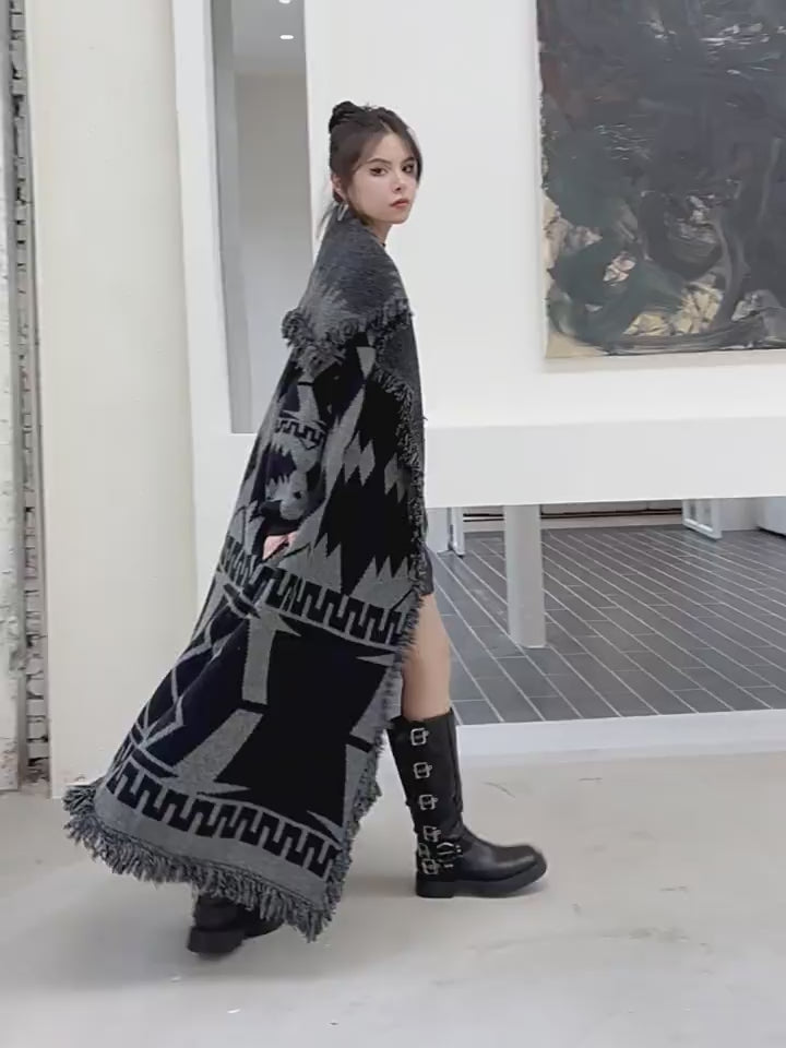 Winter Fringed Knit Coat for Women with Streetwear Vibes